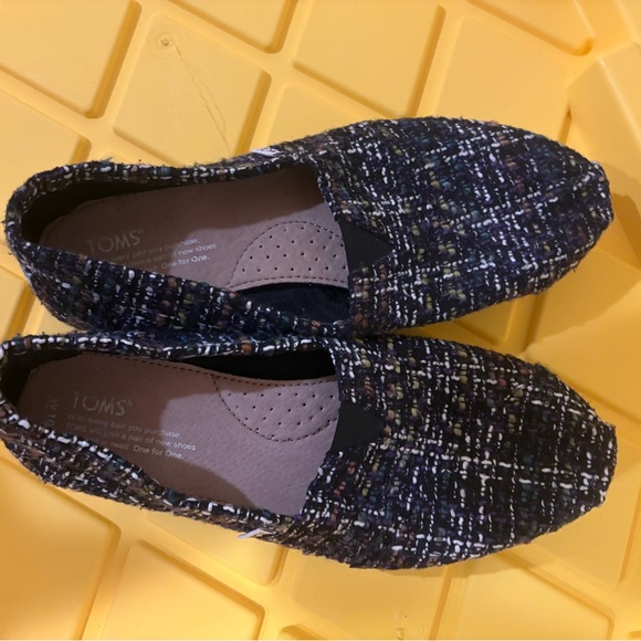 TOMS Black and White Tweed Slip-Ons - Picture 2 of 3